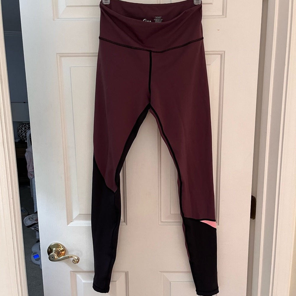 Zyia yoga pants